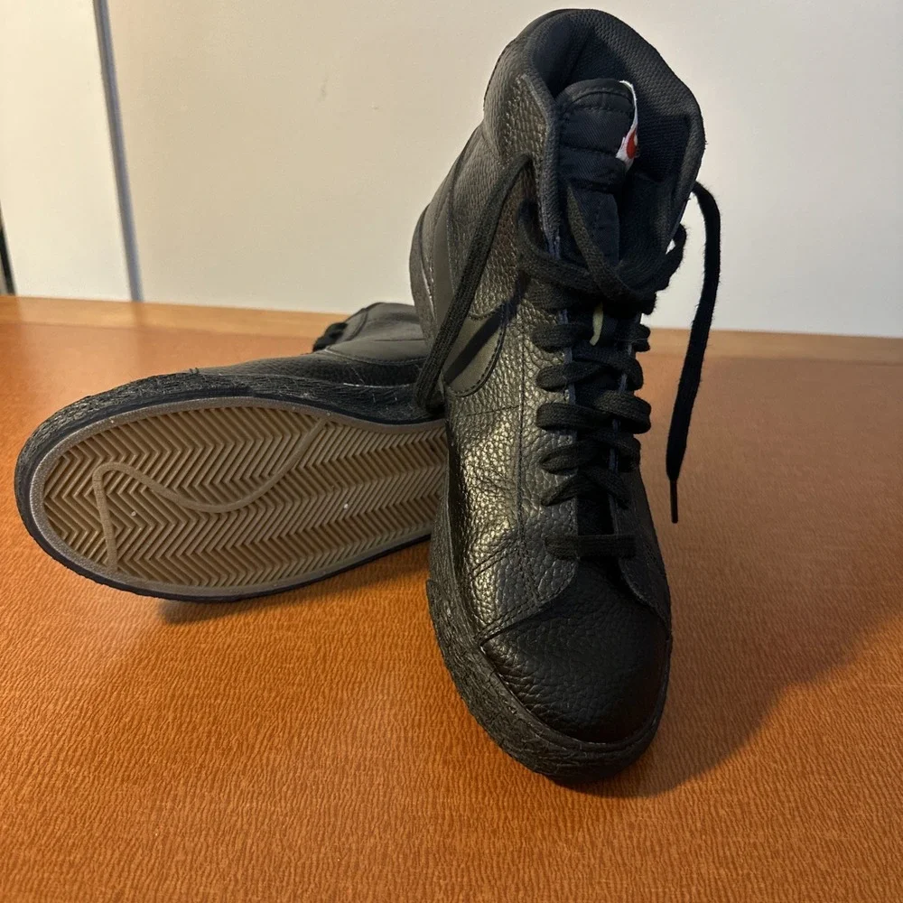 Nike Blazer Mid Triple Black‎ Casual Leather Sneakers 895850-001 - 7 Youth